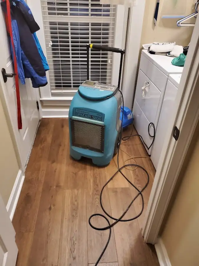 Commercial dehumidifier deployed for Flood Damage Cleanup in Waikele